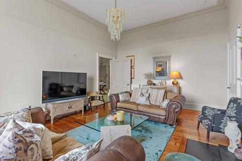 5/1 Brunton Place, Edinburgh, EH7 5EG