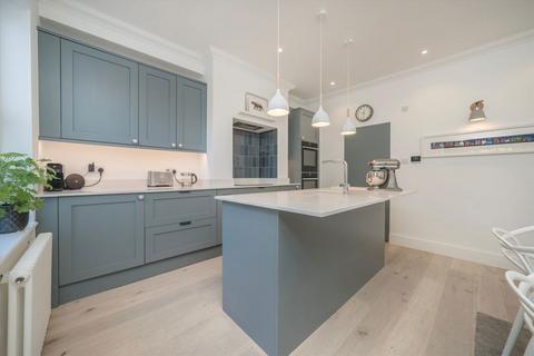35 Westfield Road, London, W13 9JP