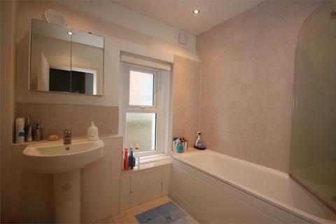 1 bedroom in a flat share to rent, High Road, Whetstone, N20