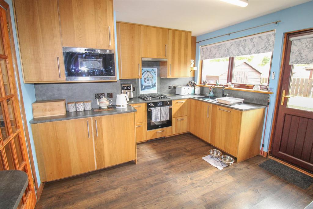 KITCHEN-2.jpg