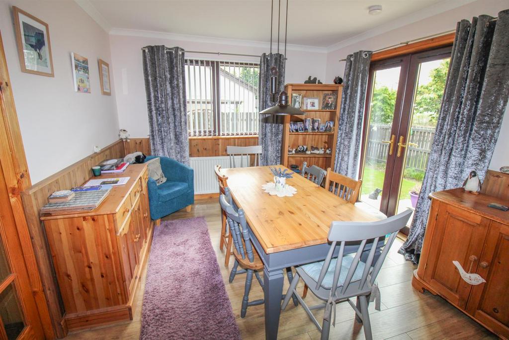 DINING AREA-2.jpg