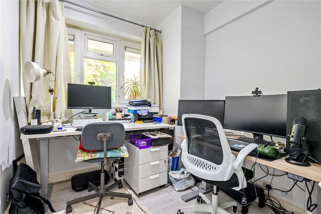 Bedroom/Study