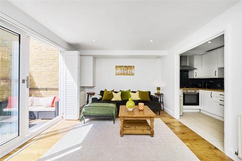 1 Mandrell Road, London, SW2 5EF