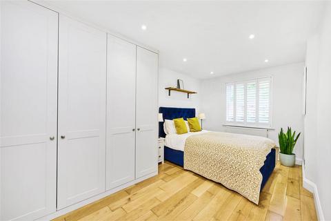 1 Mandrell Road, London, SW2 5EF