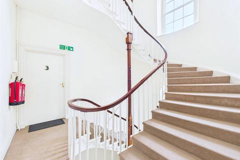 2 bedroom flat for sale, Westgate, Louth LN11