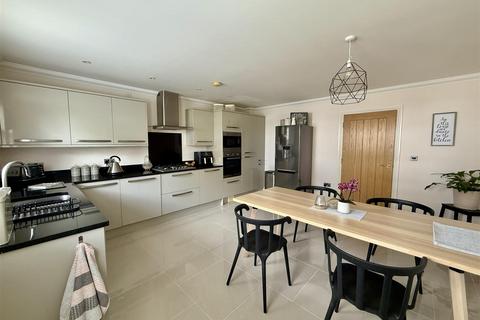 3 bedroom mews for sale, Denmark Road, Cowes
