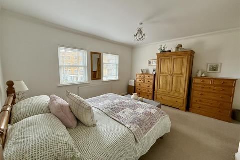 3 bedroom mews for sale, Denmark Road, Cowes