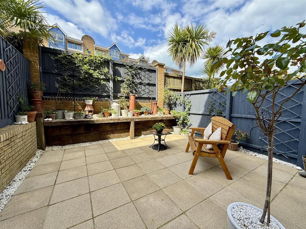 Rear Garden: