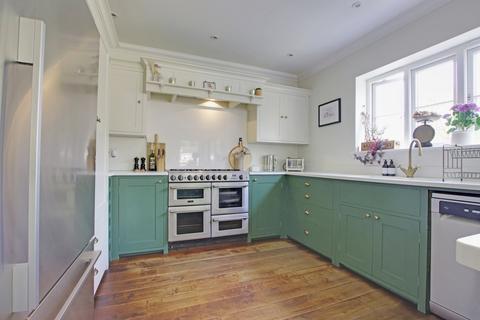 24 Princes Crescent, Lyndhurst, SO43 7BS