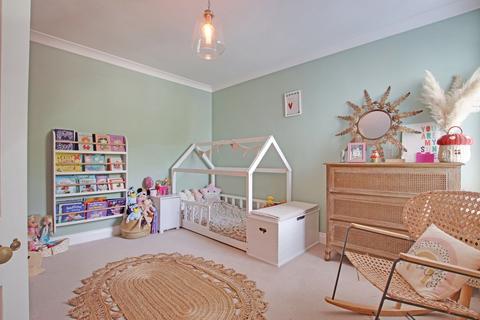 24 Princes Crescent, Lyndhurst, SO43 7BS