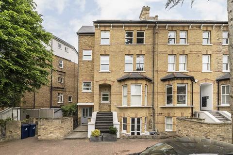 Flat 3, 21 Grange Park, London, W5 3PS