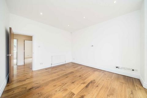 Flat 3, 21 Grange Park, London, W5 3PS