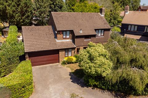 Mayfield, Crawley RH10