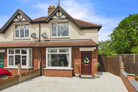 3 bedroom semi-detached house for sale, Coniston Road, Longlevens, Gloucester