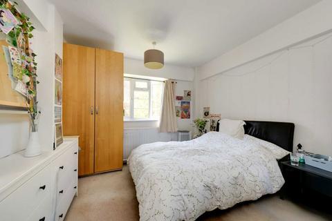 3 bedroom flat to rent, West End Lane, London NW6