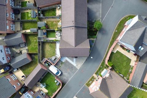 3 bedroom end of terrace house for sale, Mount Close, Cheswick Green