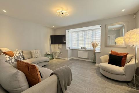 3 bedroom end of terrace house for sale, Mount Close, Cheswick Green