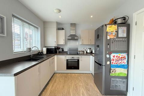3 bedroom end of terrace house for sale, Mount Close, Cheswick Green
