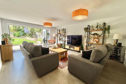 15 Blacksmith Close, Eccleshall, Stafford, ST21 6LP