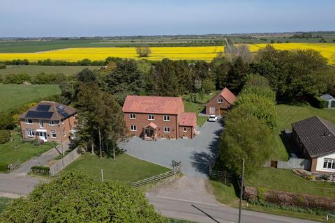4 bedroom detached house for sale, North End Lane, Louth LN11