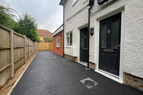 undefined, Nutfield Road, Redhill RH1