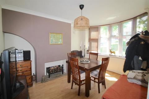 10 Hollyhurst Grove, Birmingham, B26 1AR