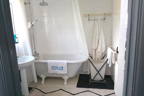 3 bedroom cottage for sale, Lady Street, Kidwelly