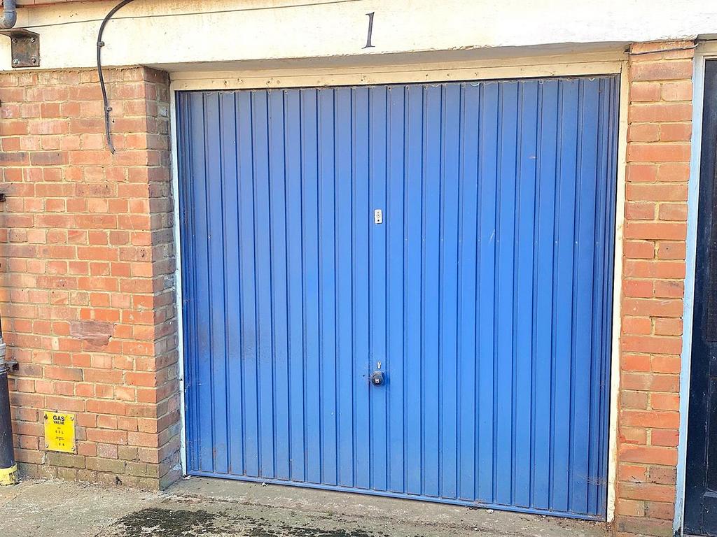 3 Clock Tower Ct - Garage.jpg