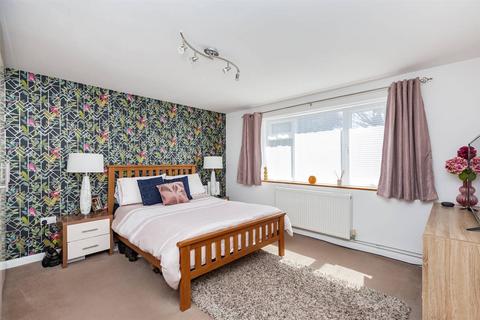 4 bedroom semi-detached house for sale, Mount View Road, Herne Bay