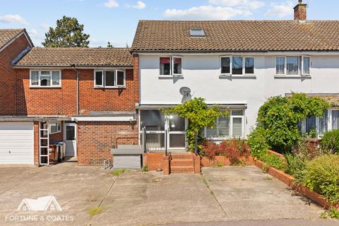 15 Chapel Fields, Harlow, CM17 9EQ