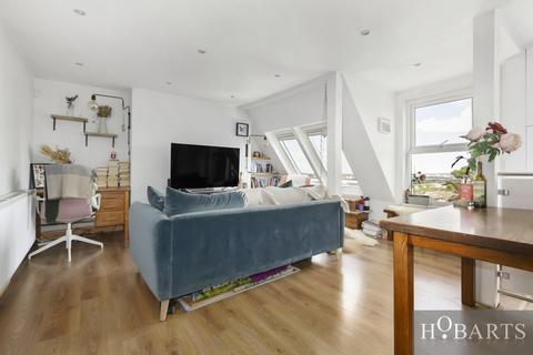 1 bedroom flat for sale, Womersley Road, London N8