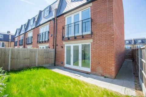 3 bedroom terraced house for sale, Palmer Court, Richmond Street, Herne Bay, Kent, CT6