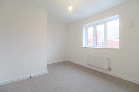 2 bedroom semi-detached house to rent, Nicholson Close, Redhill, Nottingham, NG5 8RQ