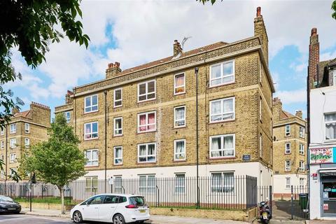 3 bedroom flat for sale, Haddo Street, London SE10