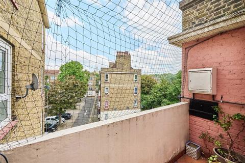 3 bedroom flat for sale, Haddo Street, London SE10