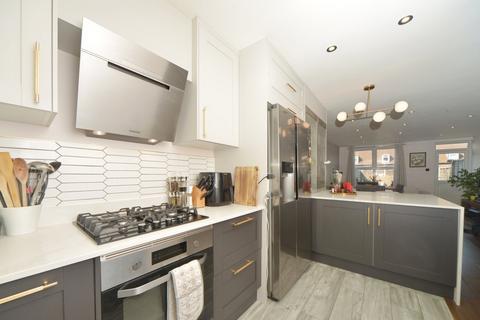41 Lonsdale Close, London, SE9 4HF