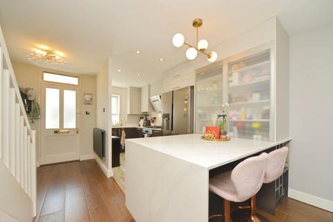 41 Lonsdale Close, London, SE9 4HF
