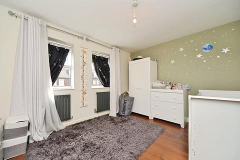 41 Lonsdale Close, London, SE9 4HF
