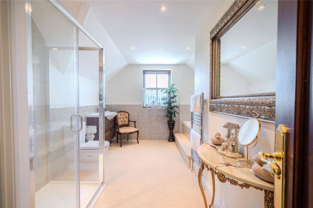 Main Bathroom