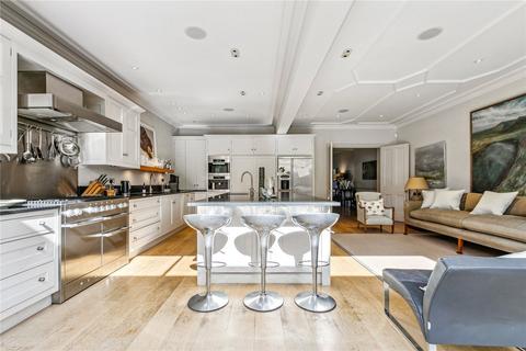 11 Kitson Road, London, SW13 9HJ