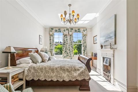 11 Kitson Road, London, SW13 9HJ