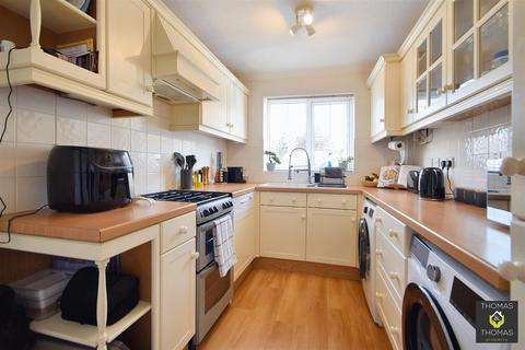11 Ashleworth Gardens, Quedgeley, Gloucester, GL2 4WU