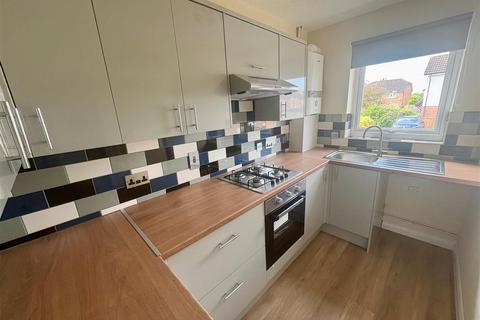 2 bedroom terraced house to rent, Walled Meadow, Andover, SP10 2RQ