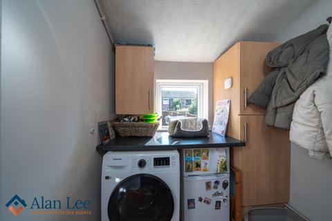 2 bedroom terraced house for sale, Buxton Road, Macclesfield, SK10 1NG