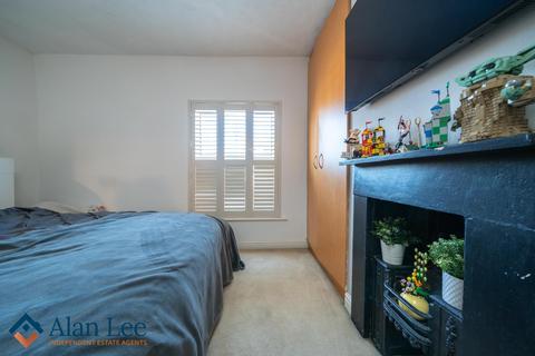 2 bedroom terraced house for sale, Buxton Road, Macclesfield, SK10 1NG