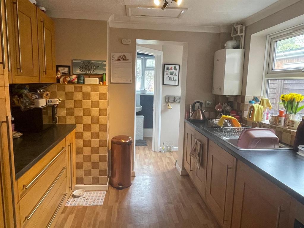 Kitchen - 47 Eastfield Road.jpg