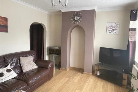 3 bedroom terraced house to rent, Eastfield Road, Andover
