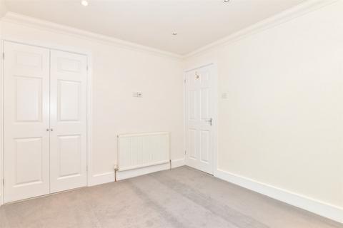 49 Farm Holt, New Ash Green, Longfield, DA3 8QB