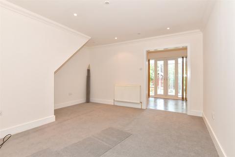 49 Farm Holt, New Ash Green, Longfield, DA3 8QB