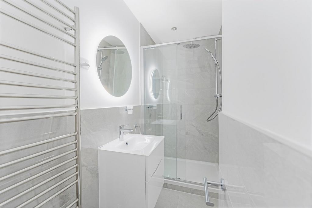 Ensuite